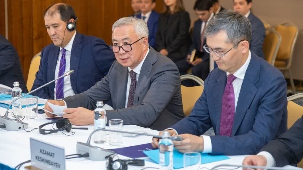 قزاقستان، ازبکستان و امارات مسیر ریلی تا پاکستان را بررسی میکنند قزاقستان، ازبکستان و امارات مسیر ریلی تا پاکستان را بررسی میکنند